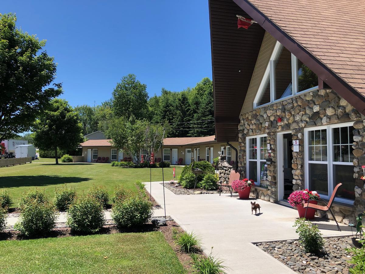 Motel La Source Coaticook Exterior foto